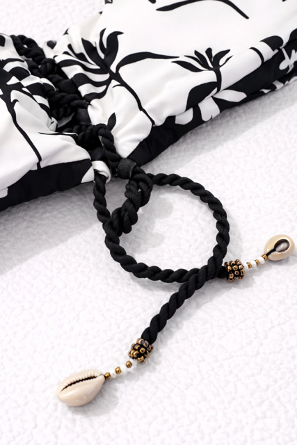 Wendbares Bralette Bikini Top mit Schnürung vorne